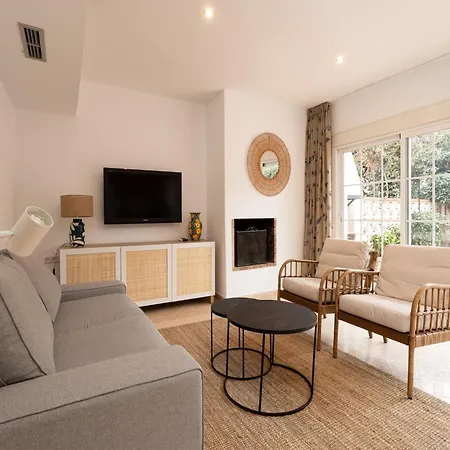 Holiday home Pleasant With Terrace *